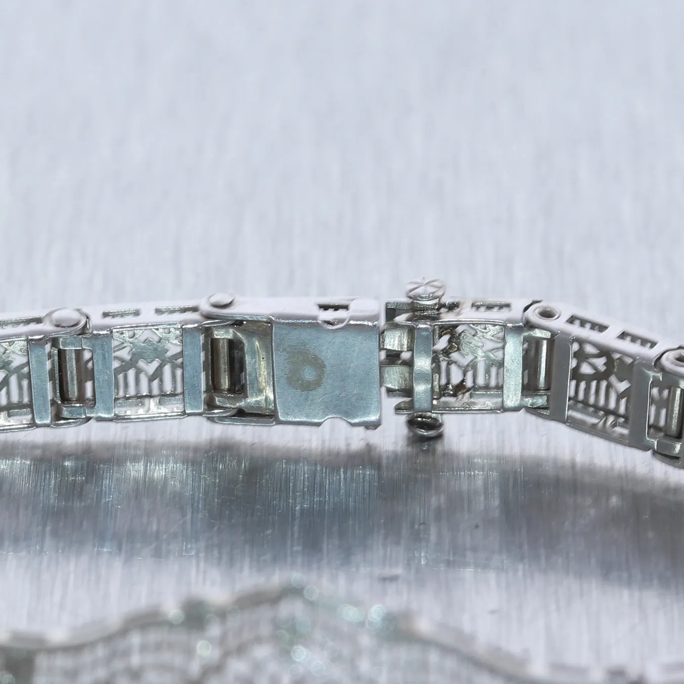 1930's Antique Art Deco 14k White Gold 0.50ctw Diamond Filigree Brace