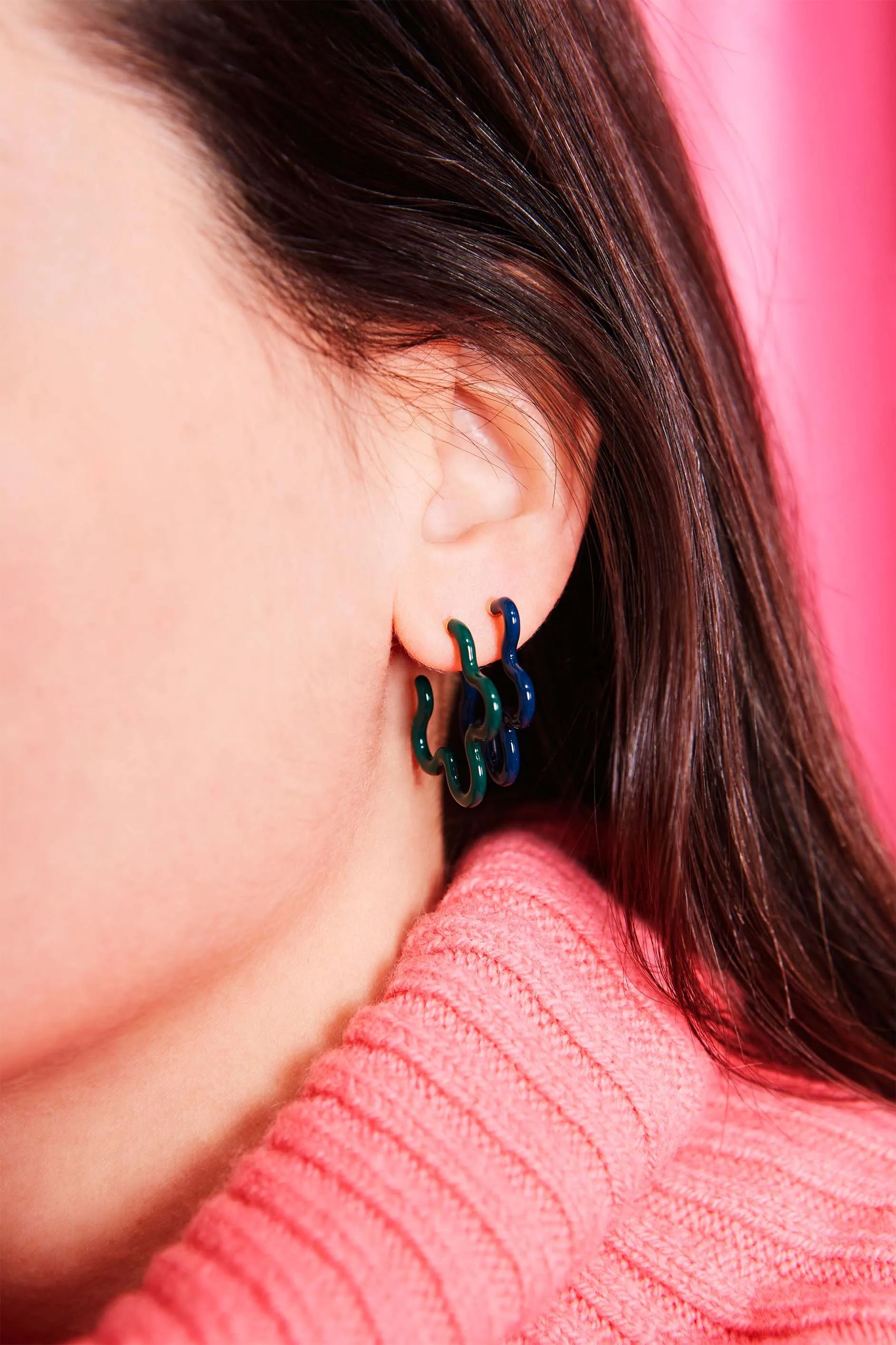 2 TONE ASYMMETRICAL FLOWER POWER EARRINGS IN TEAL AND EMARALD GREEN