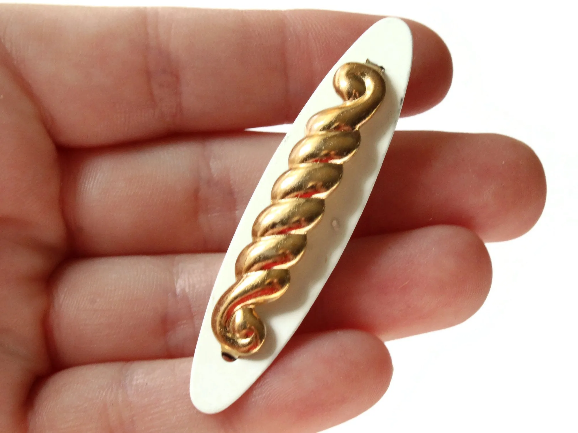 60mm Vintage White Enamel and Golden Barrette Oval and Swirl Barrette