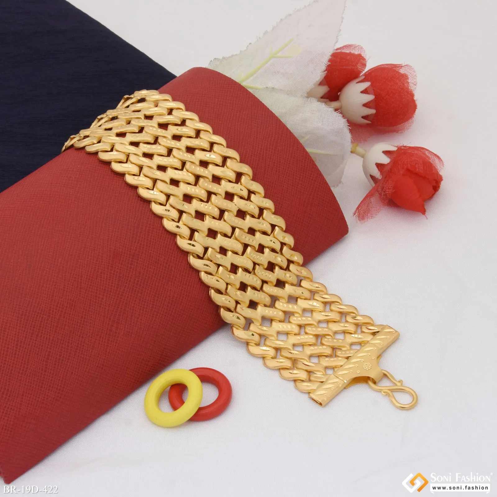 Artisanal Design Gold Plated Pokal Bracelet for Men - Style D422