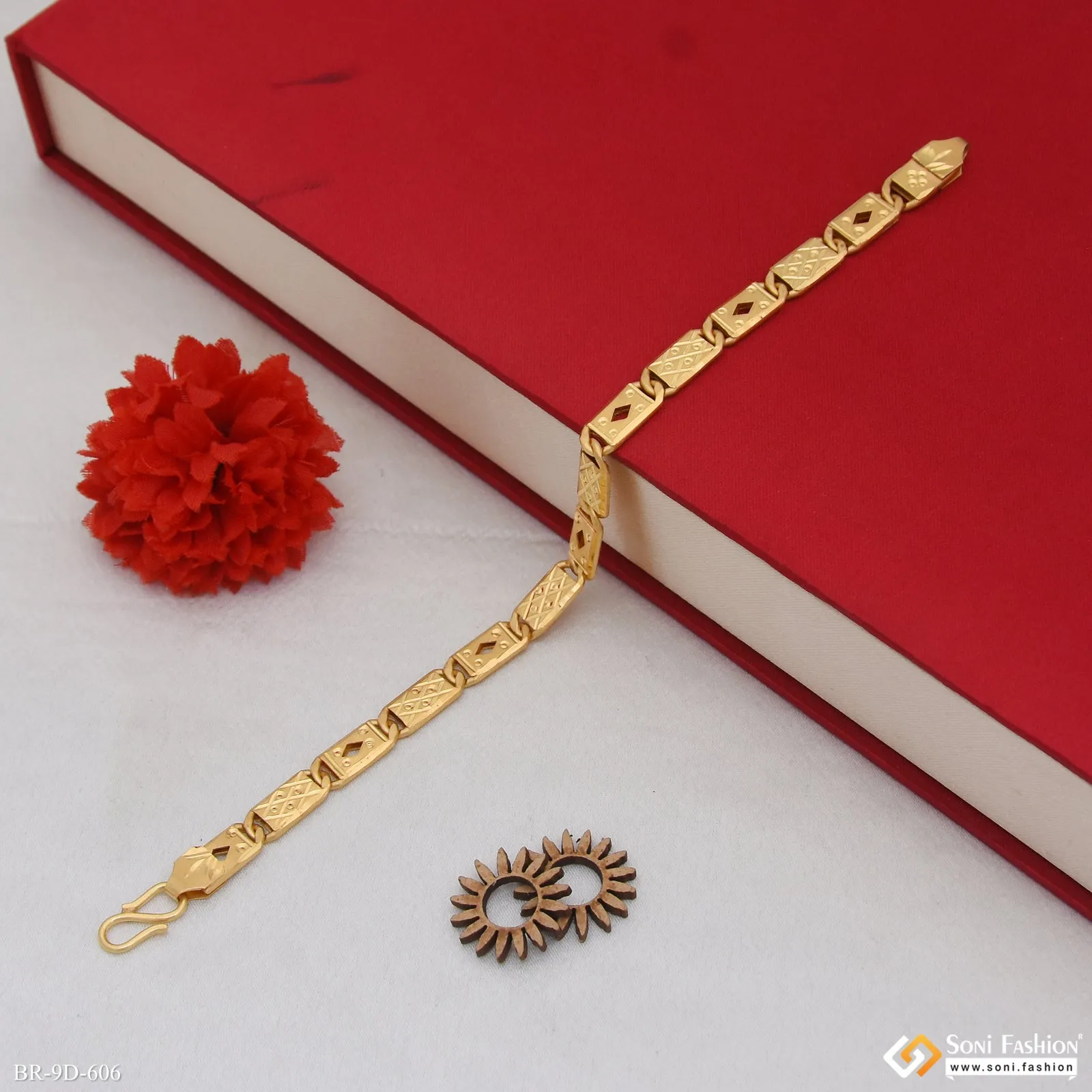 Awesome Design Gold Plated Nawabi Bracelet for Men - Style D606