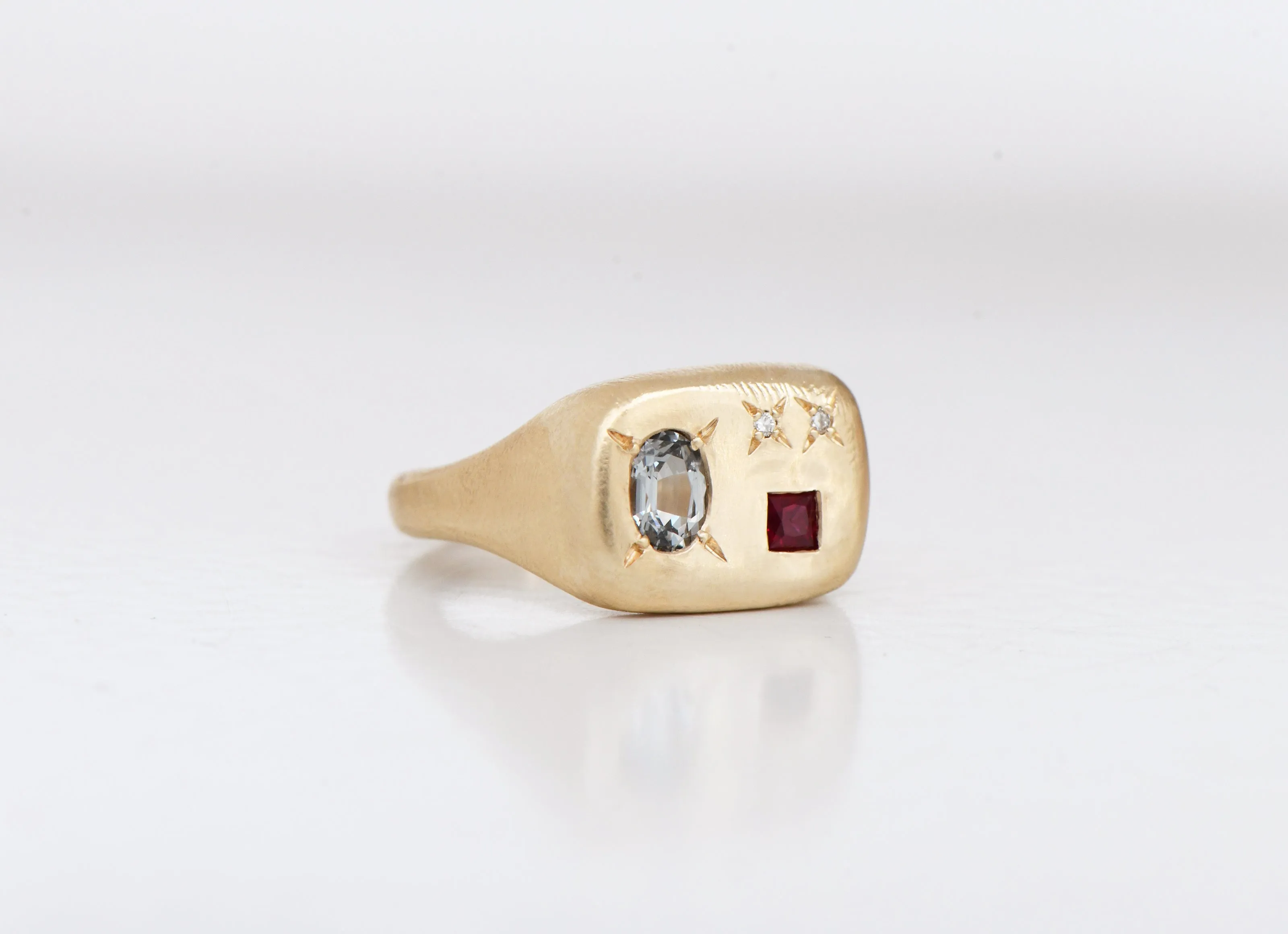 Bangkok grey ring