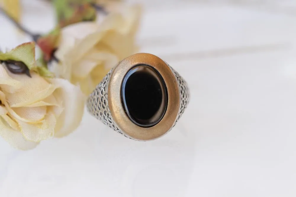 BLACK GEMSTONE RING