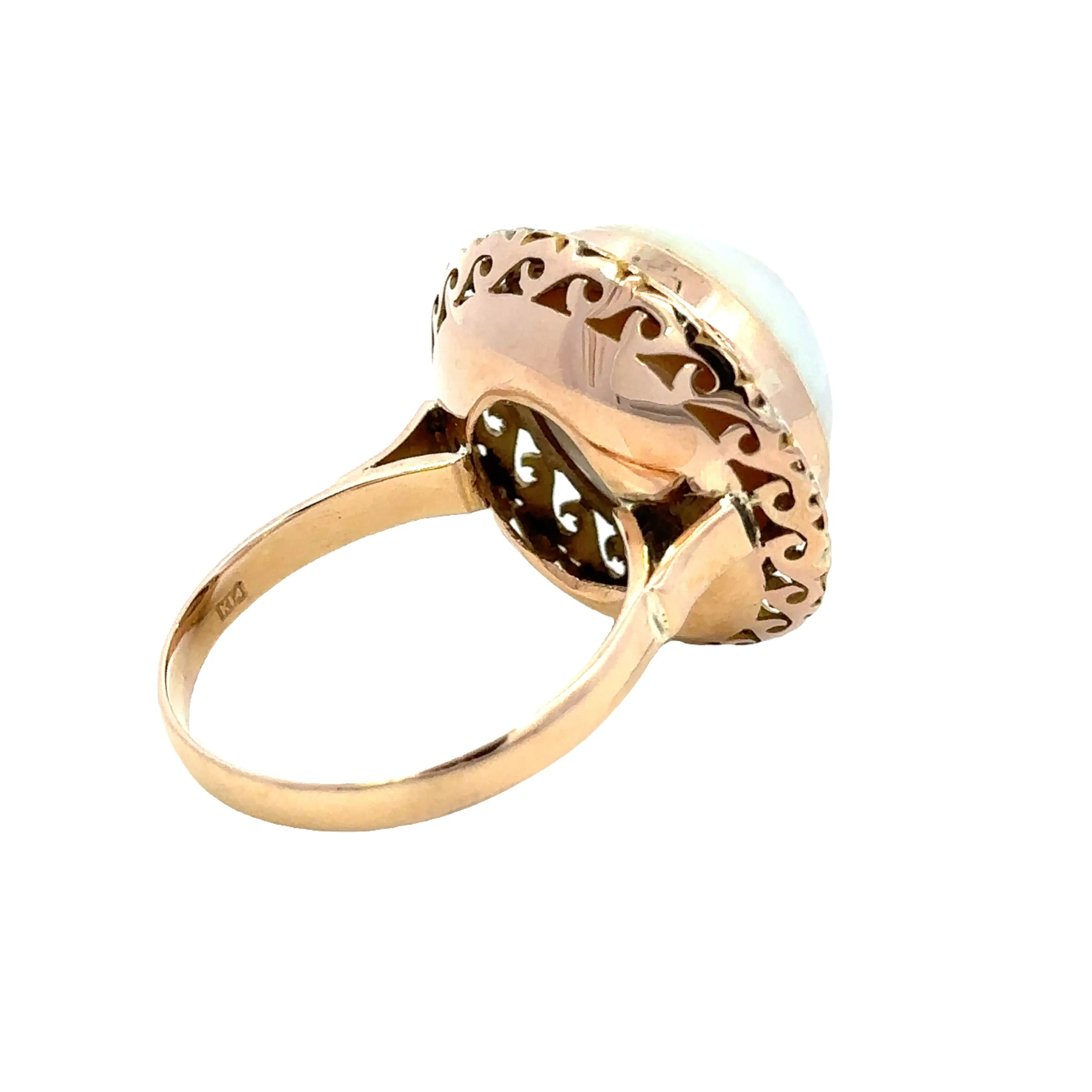 Captivating Marine Gem 14ct Yellow Gold Single Mabe Pearl Ring