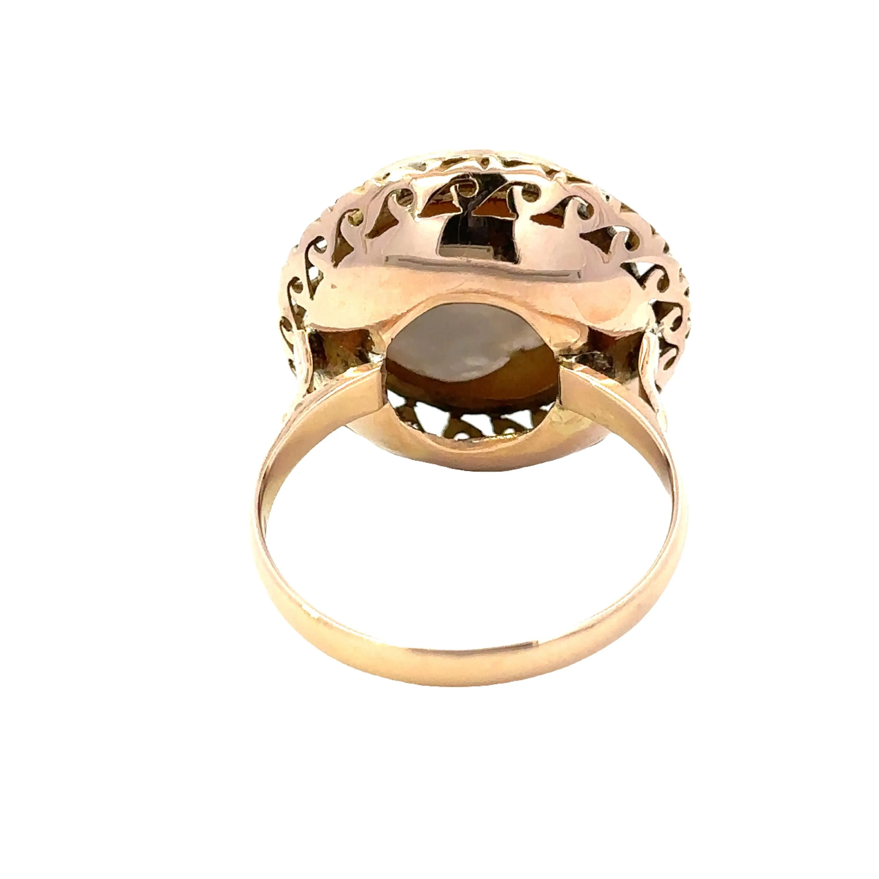 Captivating Marine Gem 14ct Yellow Gold Single Mabe Pearl Ring