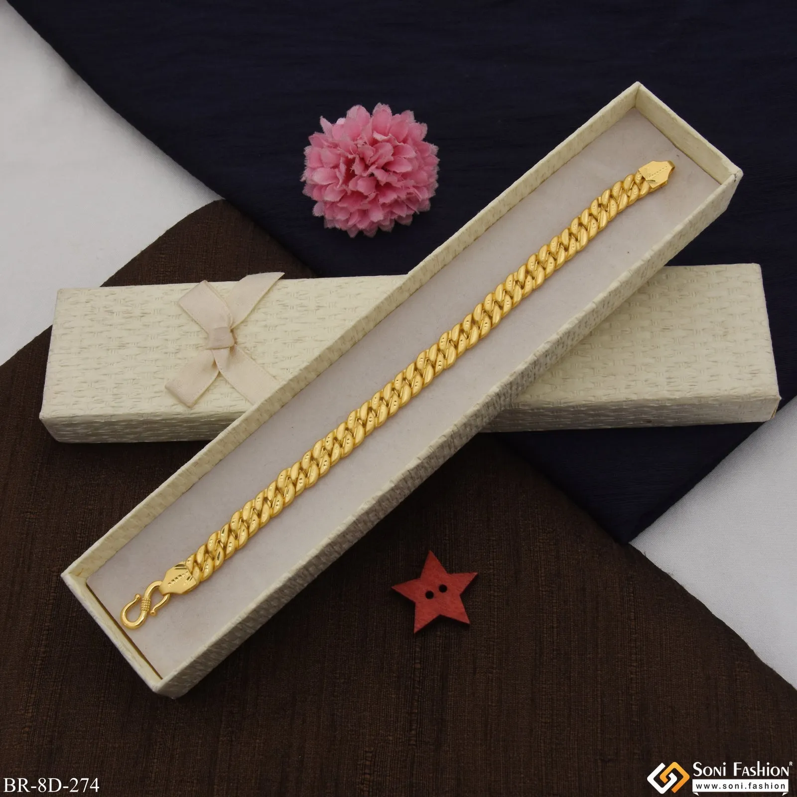 Decorative Design Best Quality Gold Plated Pokal Bracelet for Men - Style D274