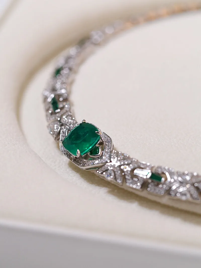 Emerald Serpent Gleam Necklace