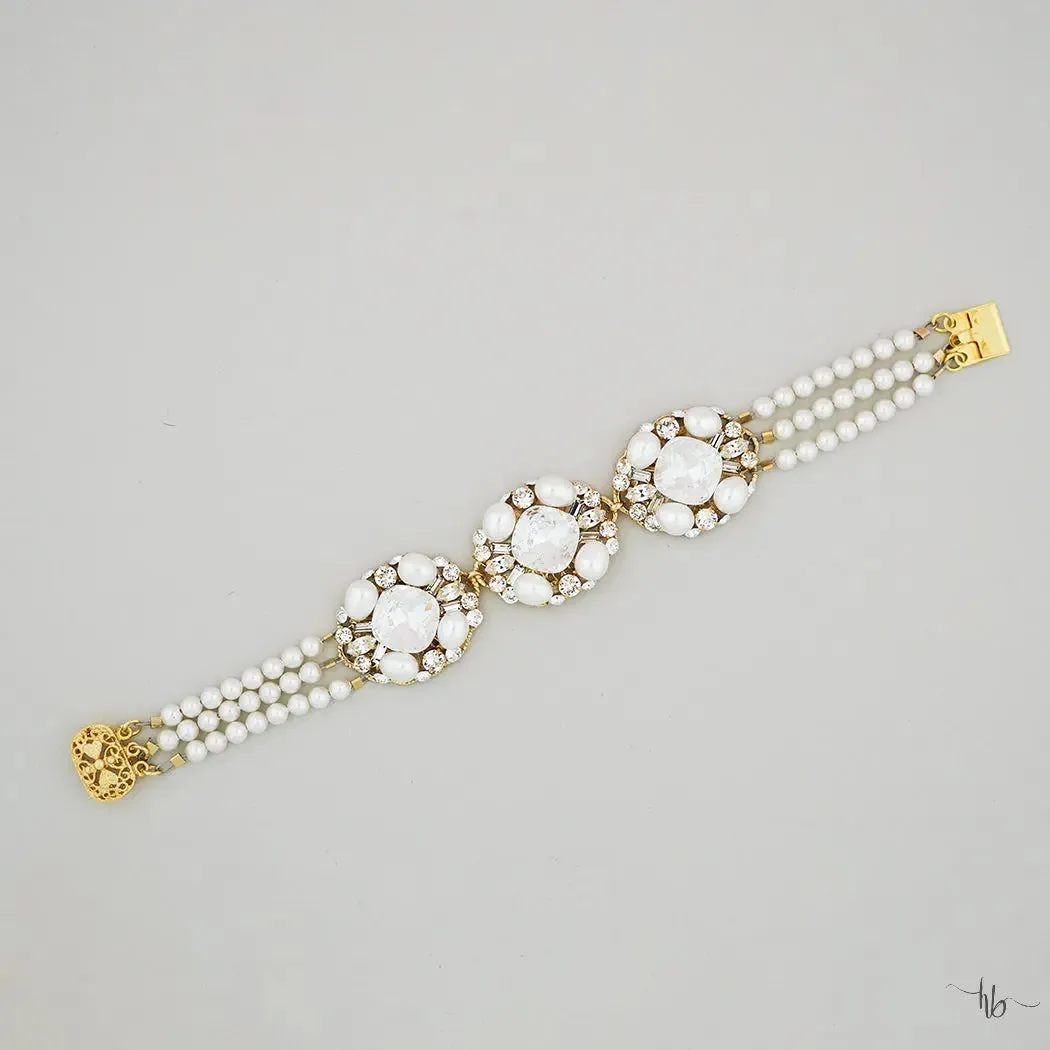 Emily Pearl Bracelet