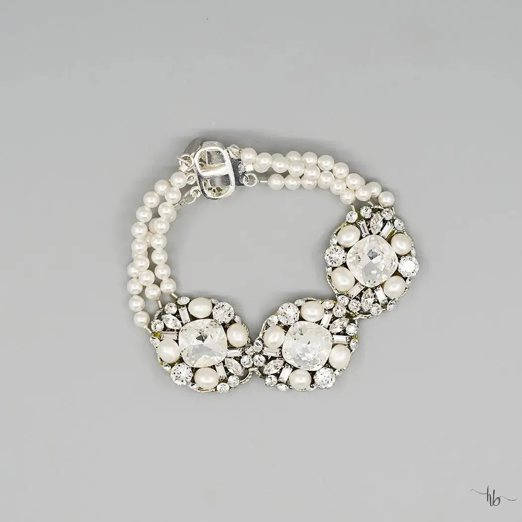 Emily Pearl Bracelet