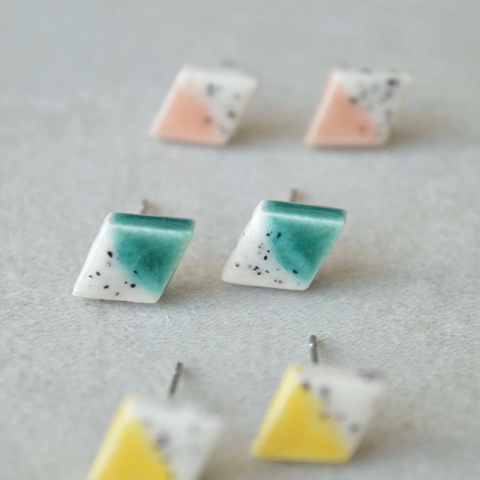 Exotic seas stud earrings