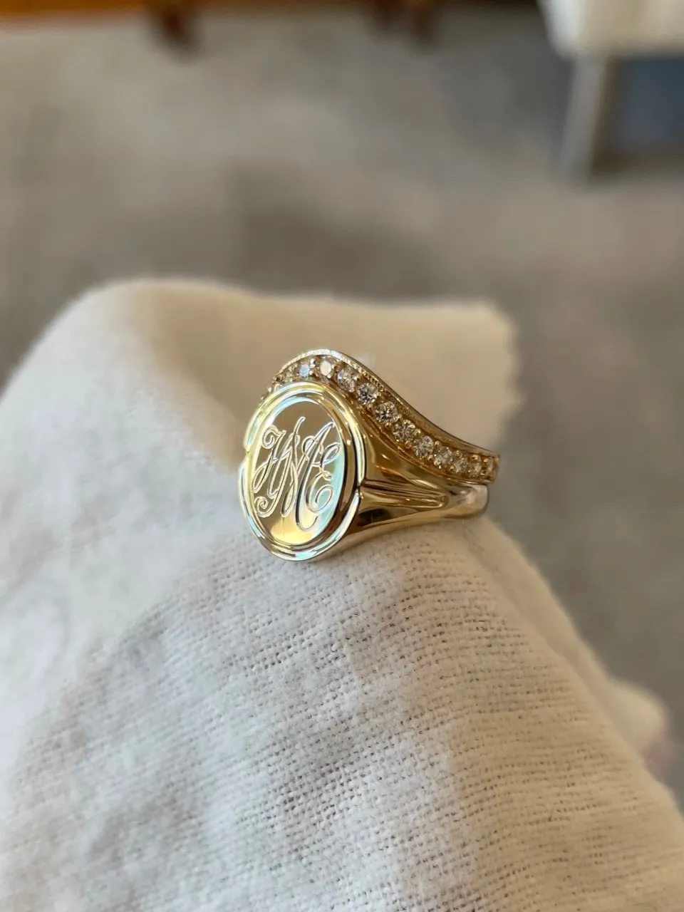 Frame Signet Ring