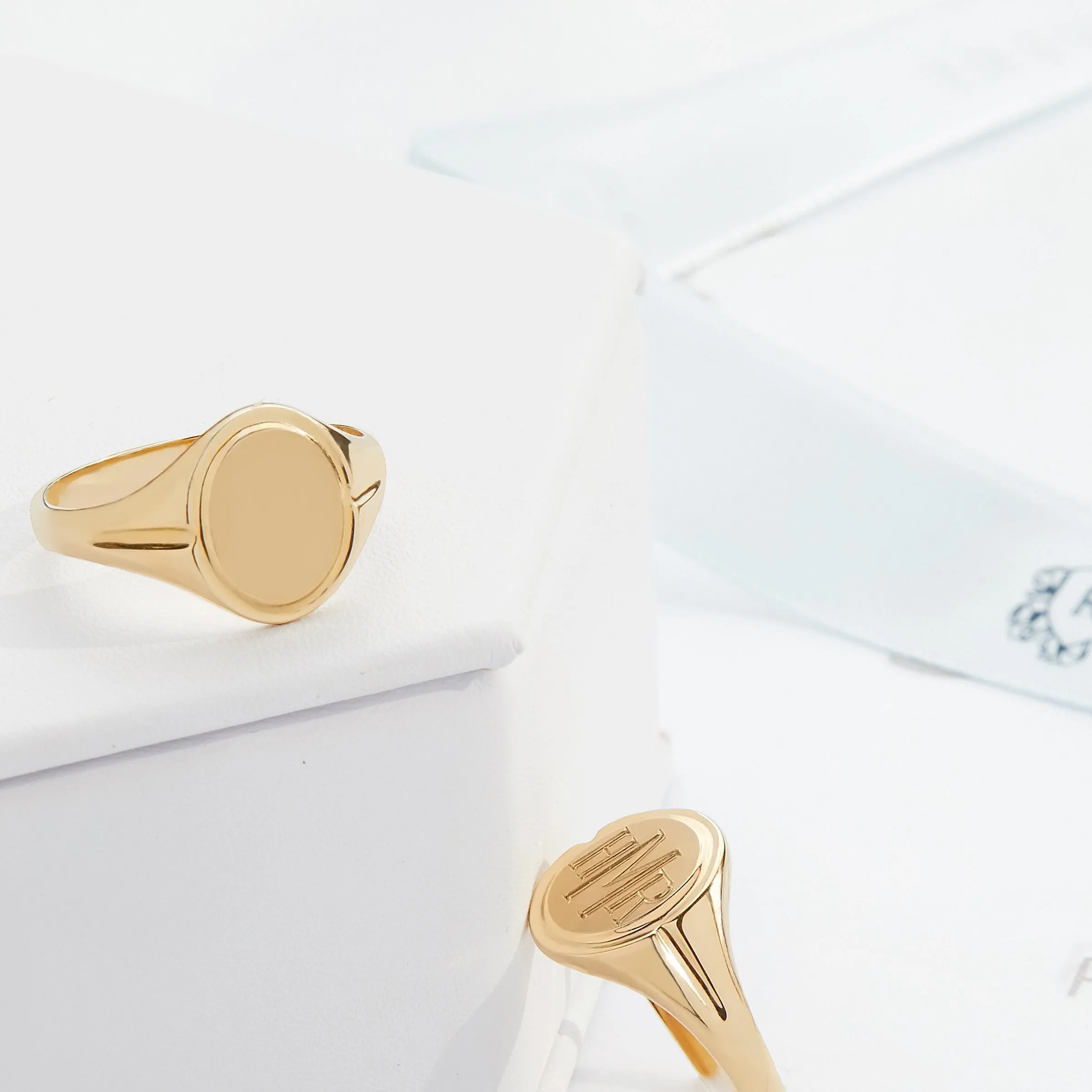 Frame Signet Ring