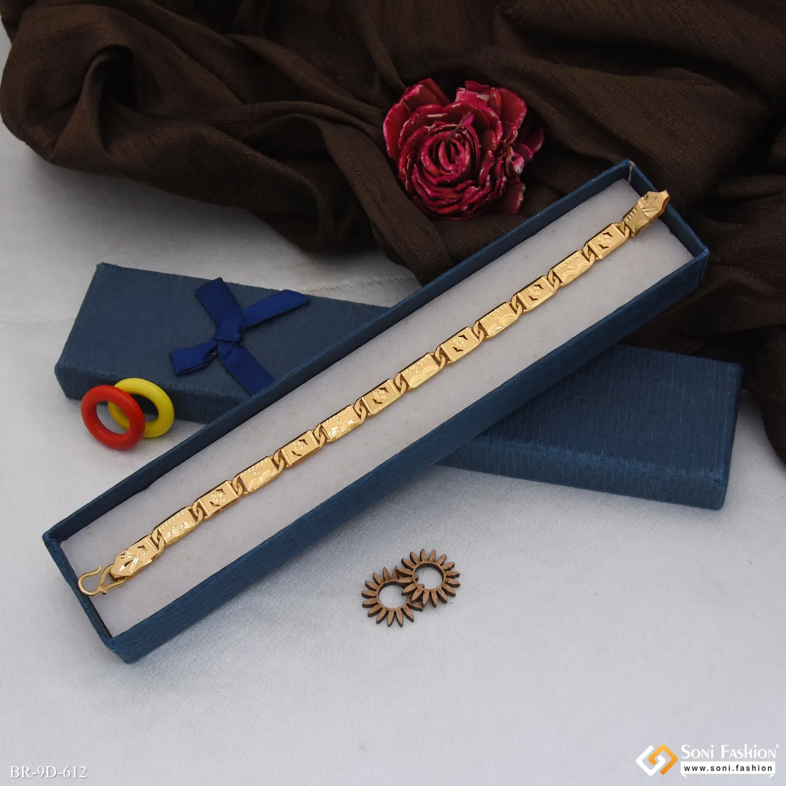 Funky Design Gold Plated Nawabi Bracelet for Men - Style D612