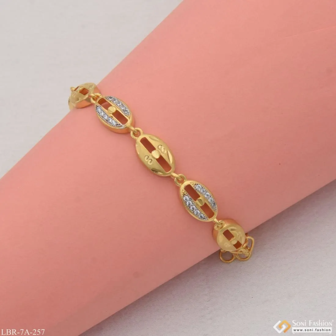Funky Design With Diamond Cool Design Gold Plated Bracelet For Lady - Style A257