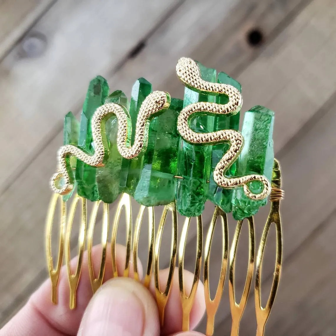 Medusa Quartz hair comb