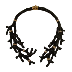 Necklace coral-shaped black