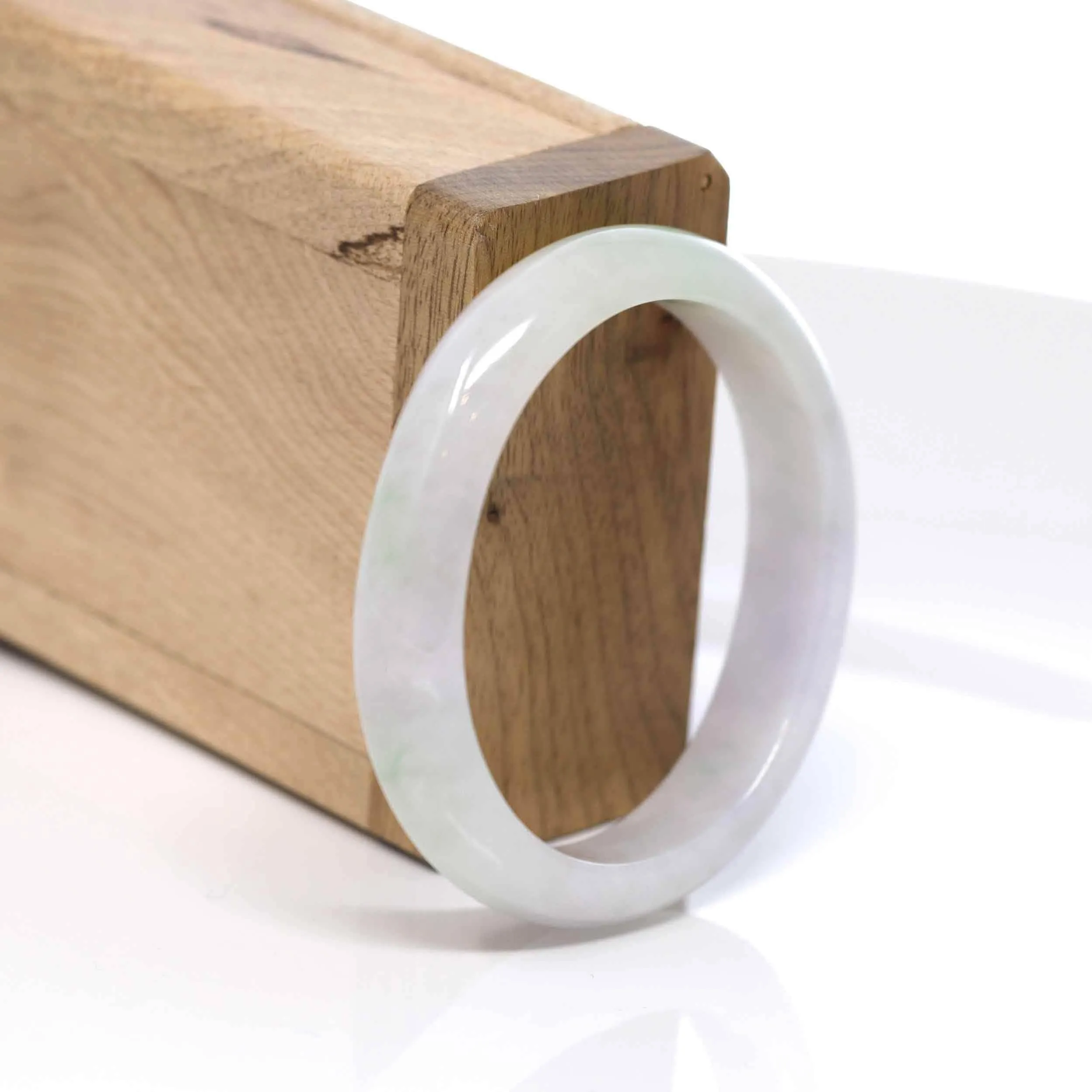RealJade® "Classic Bangle" Whitish Lavender Natural Jadeite Jade Oval Bangle (52.68mm) #502