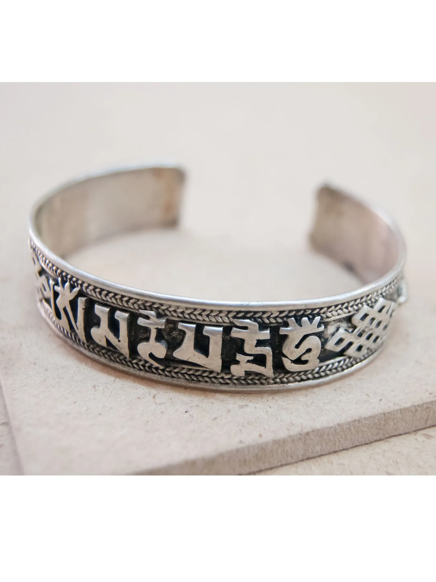 Sanskrit Om Mani Padme Hum Bracelet
