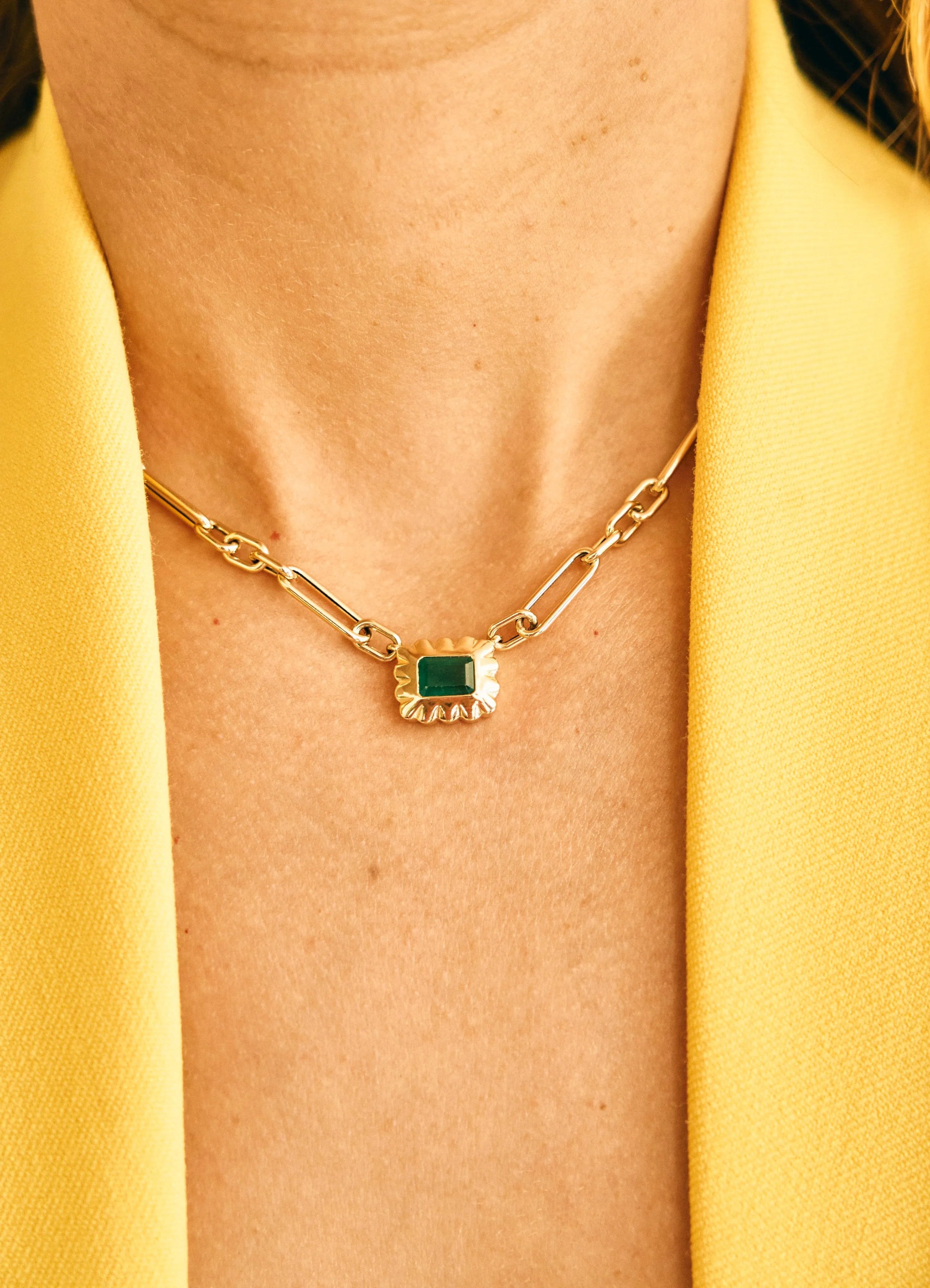 Scalloped Bezel Emerald Pendant Necklace