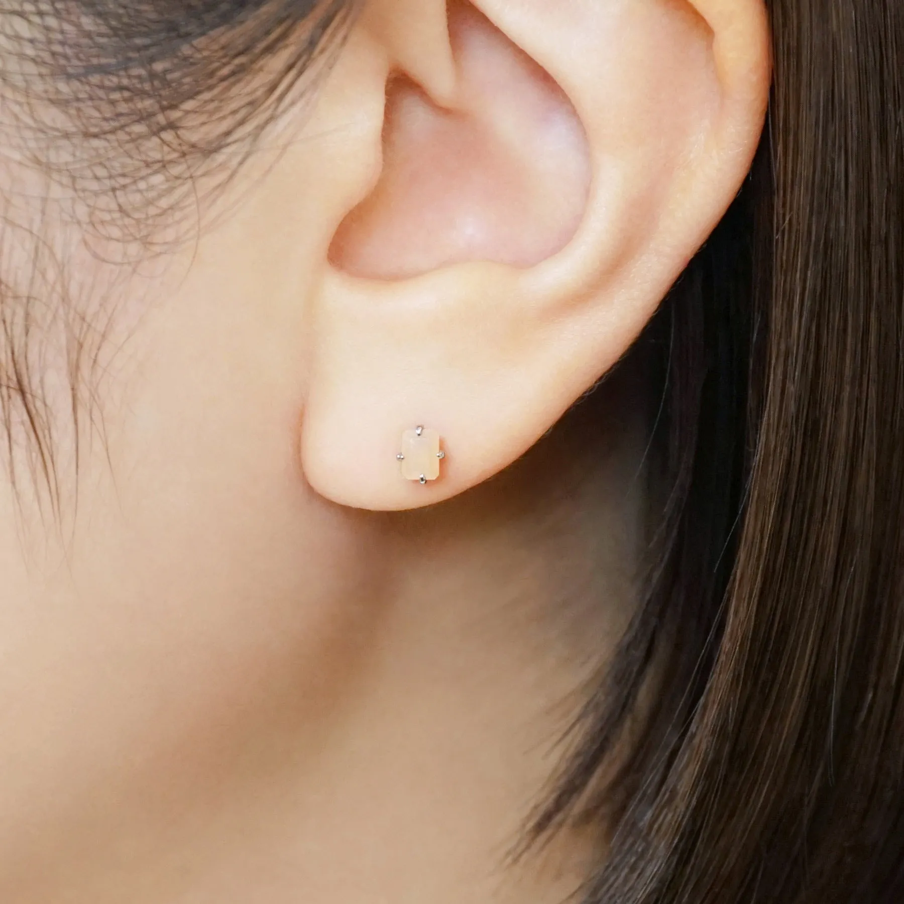 [Second Earrings] Platinum Orange Moonstone Earrings