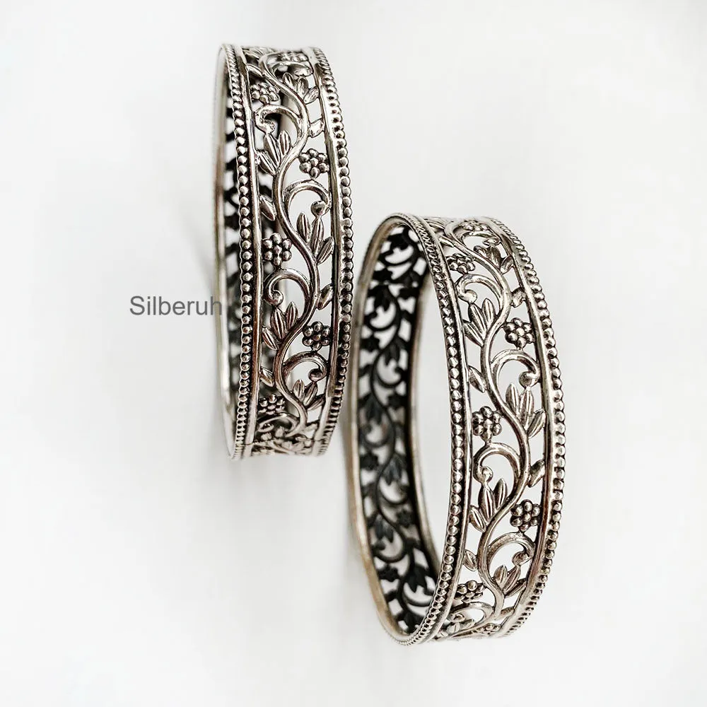 Silver Jali Kada