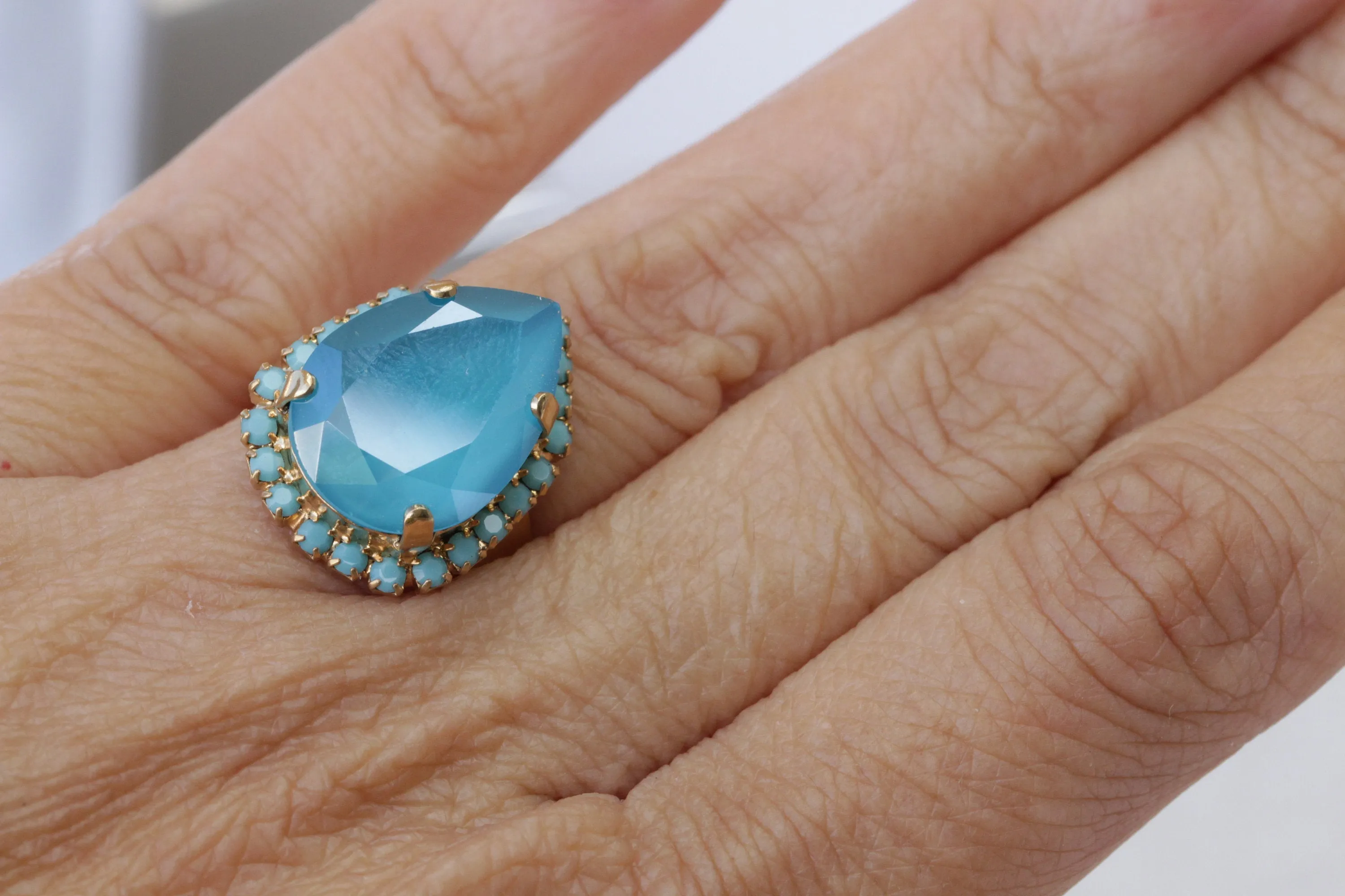 TURQUOISE NECKLACE,