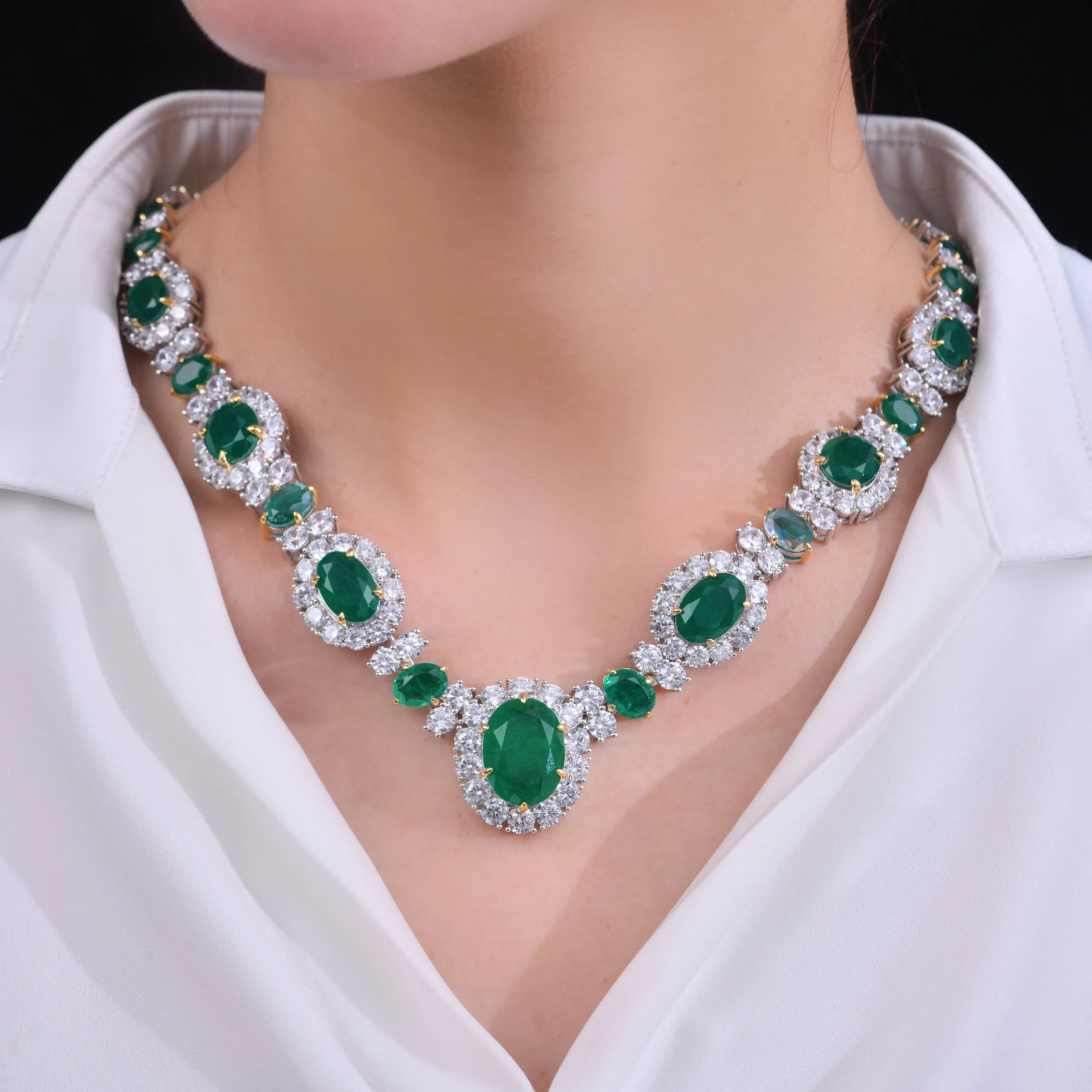 Worth Avenue Necklace in Green Emerald